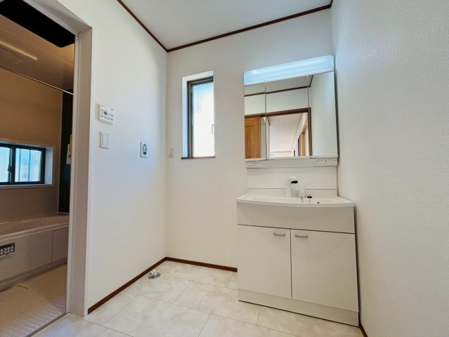 ハートフルタウン／大津町杉水／C号棟の独立洗面台