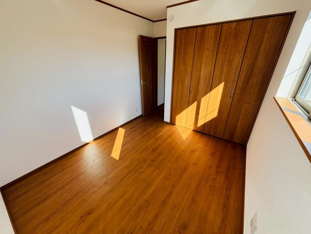 ハートフルタウン／大津町杉水／C号棟の洋室