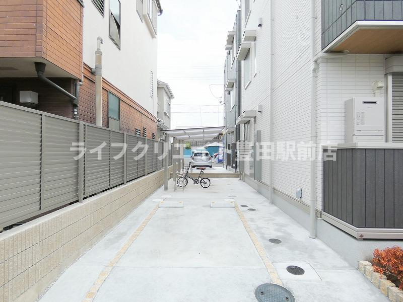 D-room田町B棟の駐車場