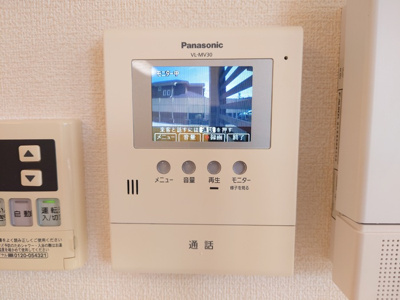 【セキュリティ】 | ソレイユ | ワンステップクローゼットになります。