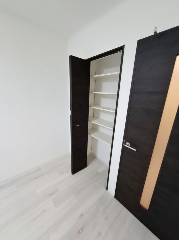 ザカラー東本町A棟の収納