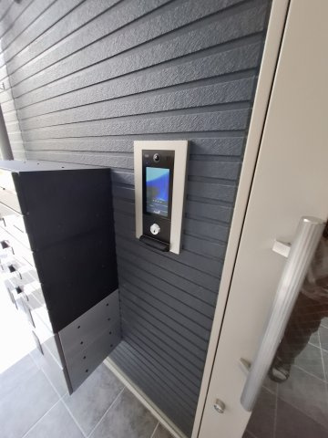 ザカラー東本町A棟のバルコニー