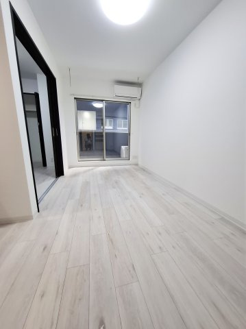 ザカラー東本町A棟の居間・リビング