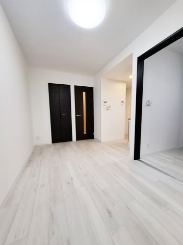 ザカラー東本町A棟の居間・リビング