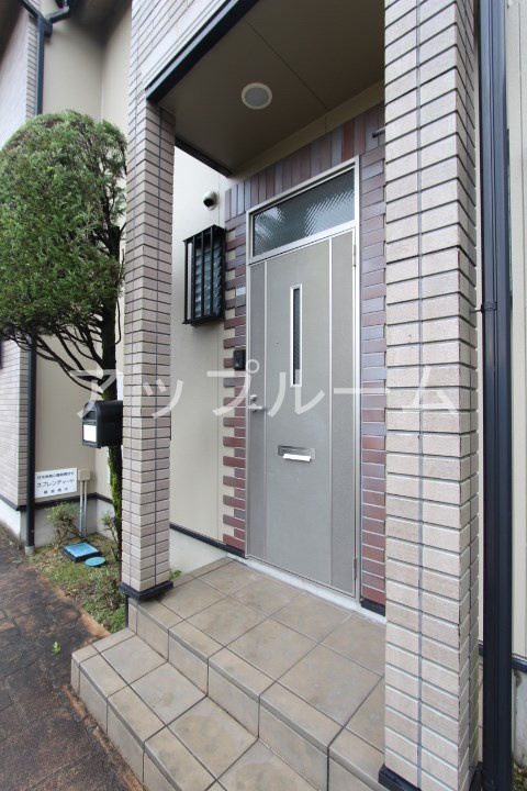 スプレンディード Eのエントランス