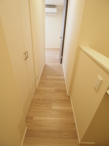 【内装】 | オカバ世田谷深沢ヘーベルメゾン | ２階の廊下部分です♪収納もありスペースに無駄がありません