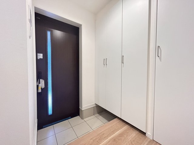 大日通２丁目　新築戸建の玄関|玄関リモコンキーで、ボタン一つで施解錠が可能です！