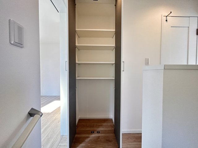 大日通２丁目　新築戸建の収納