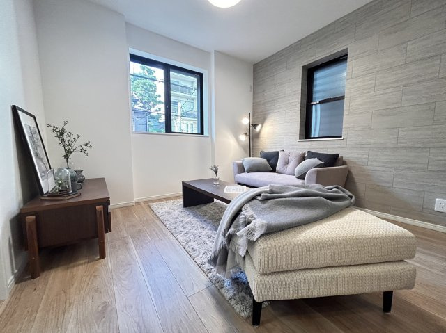 大日通２丁目　新築戸建の居間・リビング