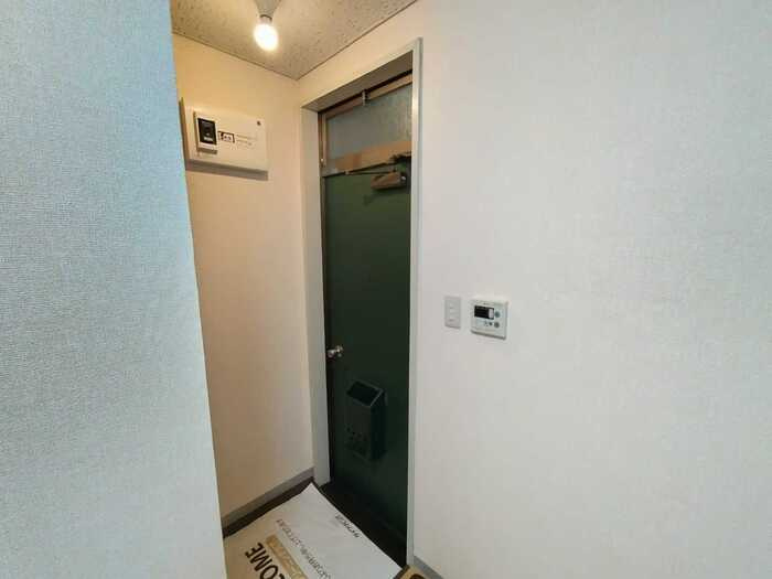 川の辺ハイツの玄関