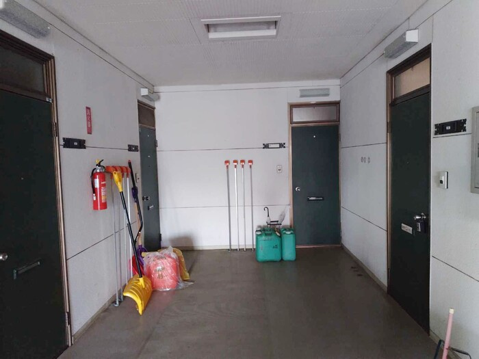 川の辺ハイツのロビー