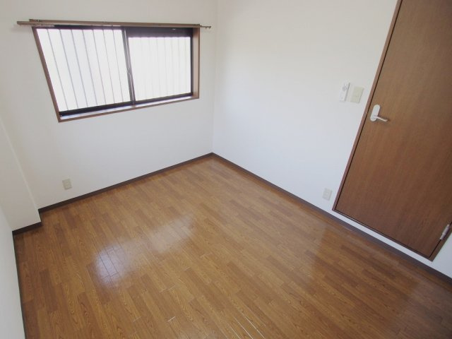 ロイヤルタムラさくら館の子供部屋