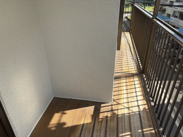 【バルコニー】