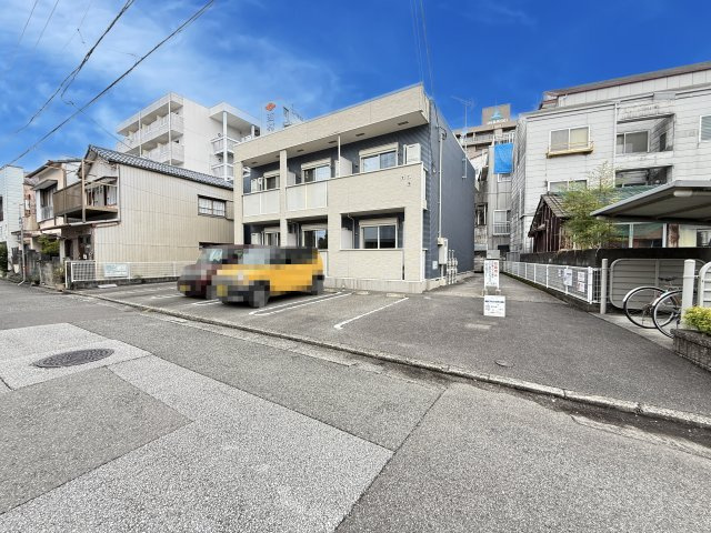 プランドールの駐車場