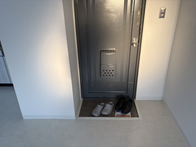 【玄関】 | アーニング西加賀屋1号館