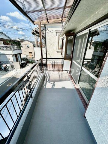 豊中市宮山町3丁目一戸建のバルコニー