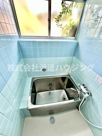 豊中市宮山町3丁目一戸建の浴室