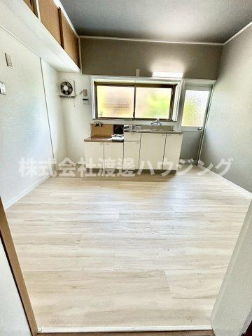 豊中市宮山町3丁目一戸建の居間・リビング