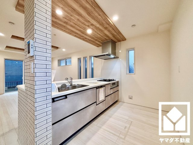 宇治市伊勢田町砂田　2期　1号棟のキッチン