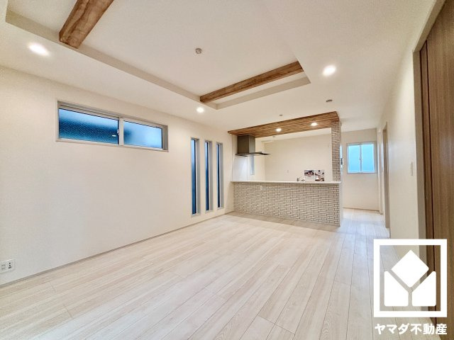 宇治市伊勢田町砂田　2期　1号棟の居間・リビング