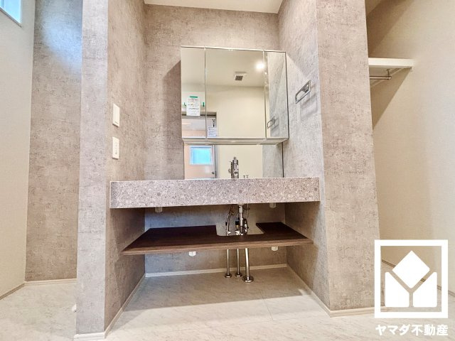 宇治市伊勢田町砂田　2期　1号棟の独立洗面台