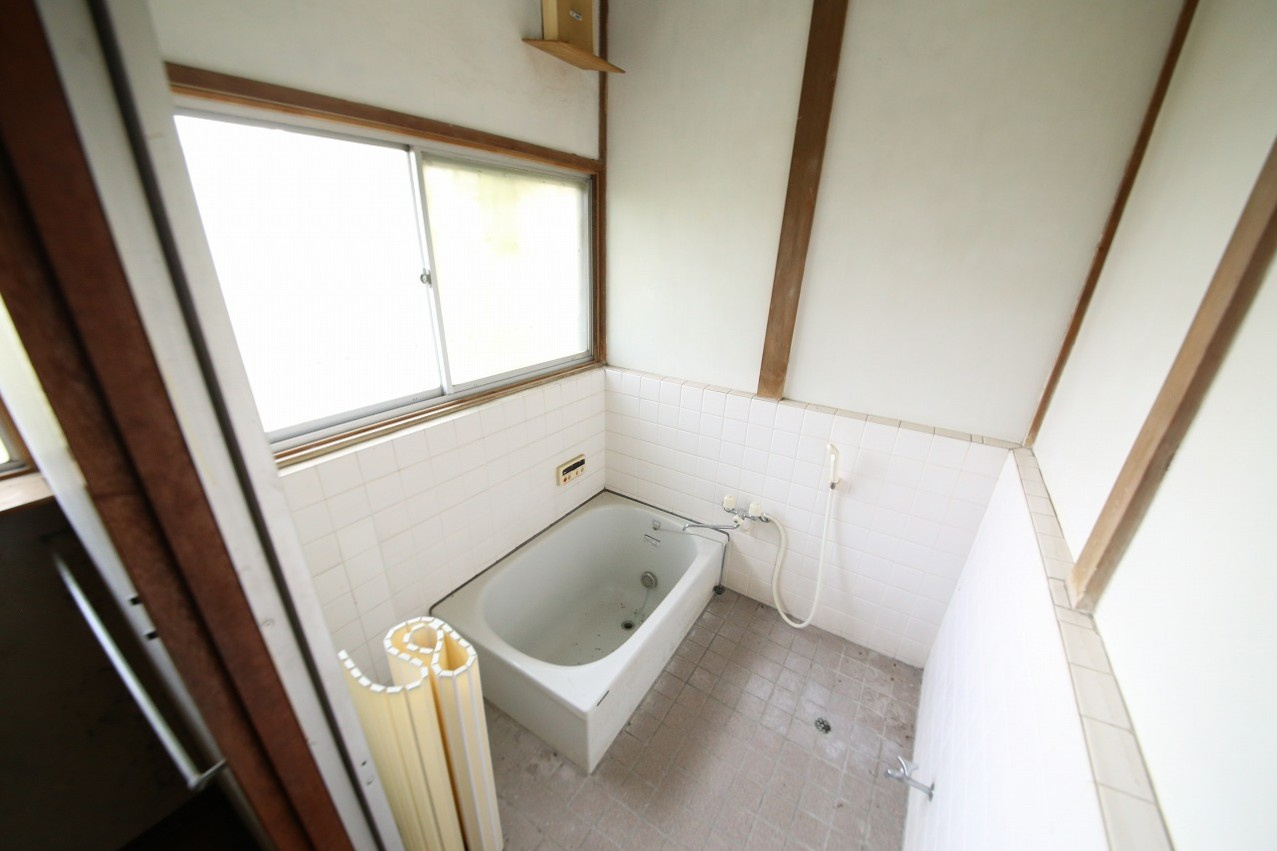 久喜市伊坂中古戸建の浴室