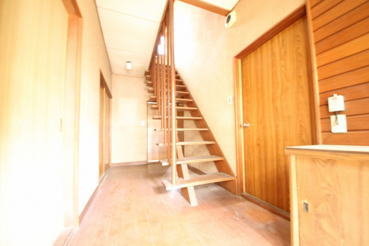 久喜市伊坂中古戸建の玄関