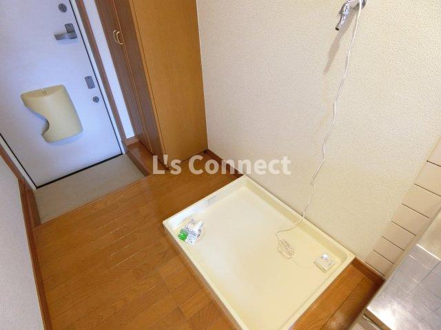 【設備】 | ラックステラ | 室内洗濯機置き場には排水パン付き。