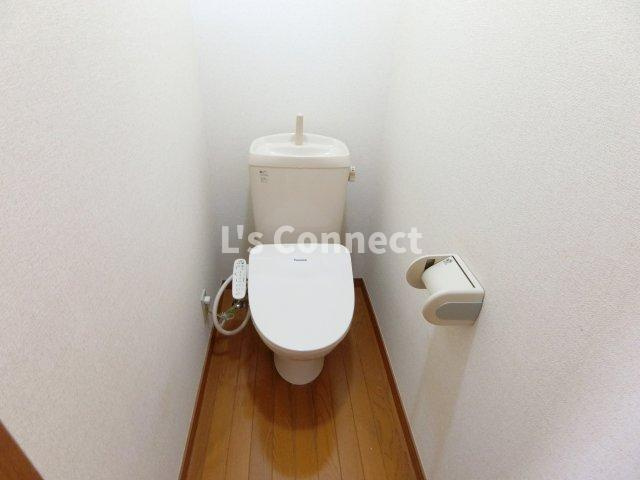 【トイレ】 | ラックステラ | 温水洗浄便座付きのトイレ。