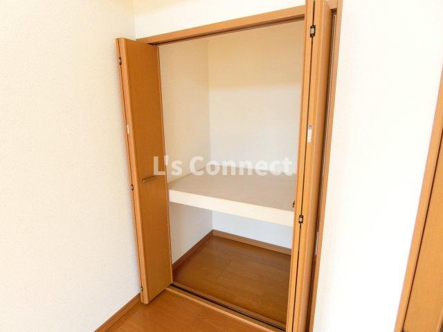 【収納】 | ラックステラ | 奥行きのある収納でお荷物もすっきりしまえます。