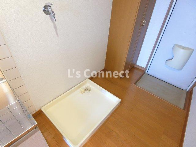 【設備】 | ラックステラ | 室内洗濯機置き場には排水パン付き。