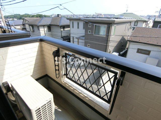 【バルコニー】 | ラックステラ | ２階のお部屋で洗濯物もたくさん干せます。