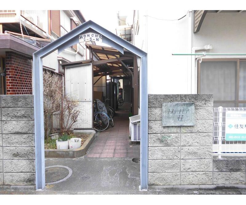 エステートピア桂のエントランス