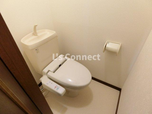 【トイレ】 | コリーヌ南光台Ⅱ番館 | 温水洗浄便座付きのトイレ。