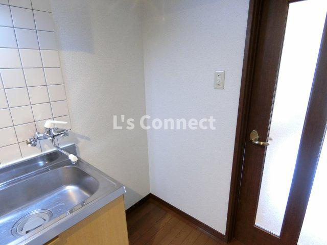 【内装】 | コリーヌ南光台Ⅱ番館 | シンクの横には冷蔵庫スペース。