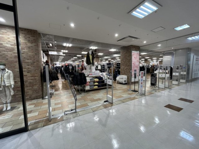 ユニクロ　イオン金沢八景店 徒歩34分。 2670m