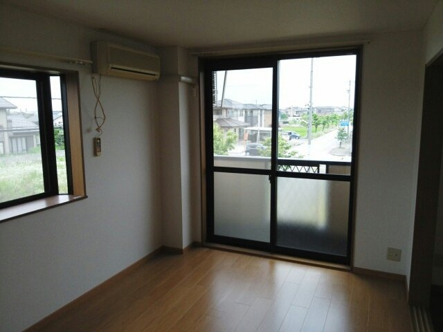 ベルビィトンＡの内装|明るい色調の室内です