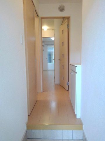 カーサ・フェリーチェの玄関|収納もある玄関です