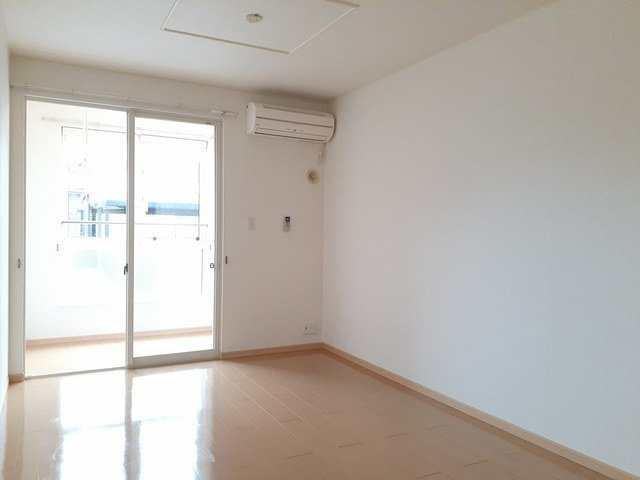 ラフレシ－ル　Ａの居間・リビング|使いやすい居間です