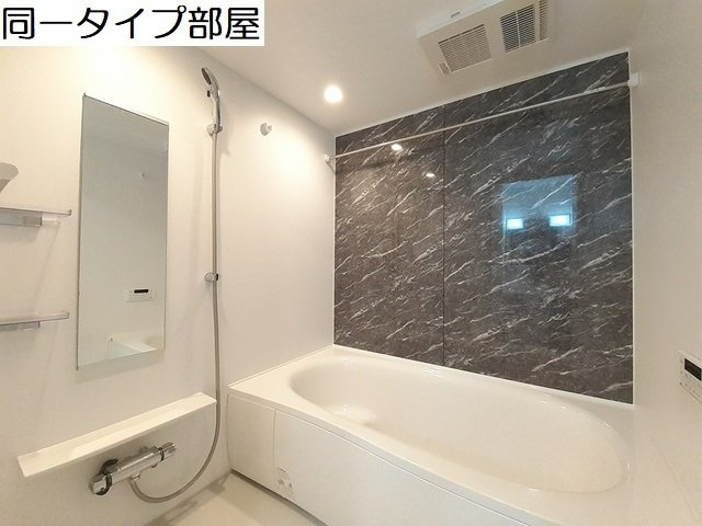 スリージェメゾン　Ⅰの浴室|コンパクトで使いやすいお風呂です