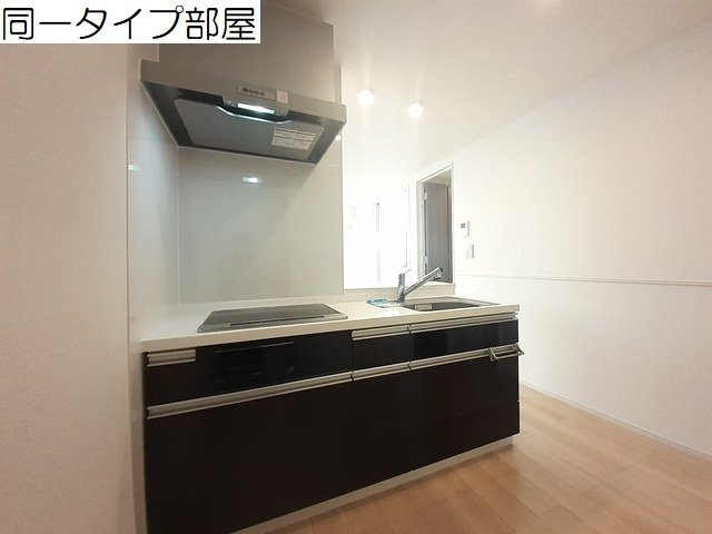 スリージェメゾン　Ⅰのキッチン|お料理しやすいキッチンです