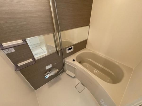 フロイデ奥谷の浴室