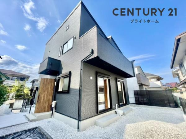 横浜市戸塚区戸塚町の新築一戸建の外観|堂々と完成しました！いつでもご案内可能です！
お車でご自宅まで送迎承ります。