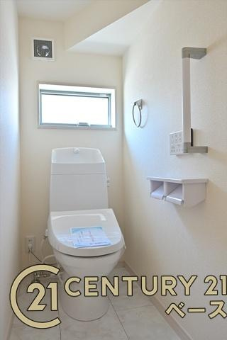 リーブルガーデン指柳町 ２号棟 ／新築一戸建のトイレ|■現地撮影写真■ウォシュレット付きです！