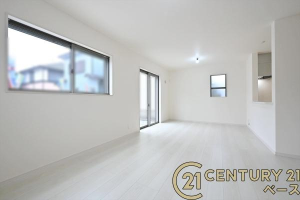 リーブルガーデン指柳町 ６号棟 ／新築一戸建の居間・リビング|■ペアガラス使用で結露の心配もありません！■