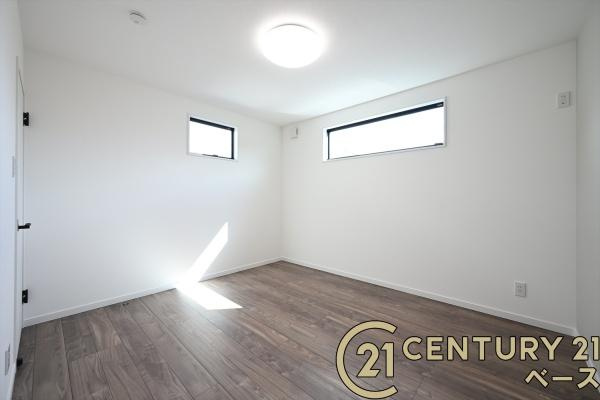 桜井市三輪 ２８号地 ／一戸建の洋室|■現地撮影写真■明るい雰囲気の洋室です！