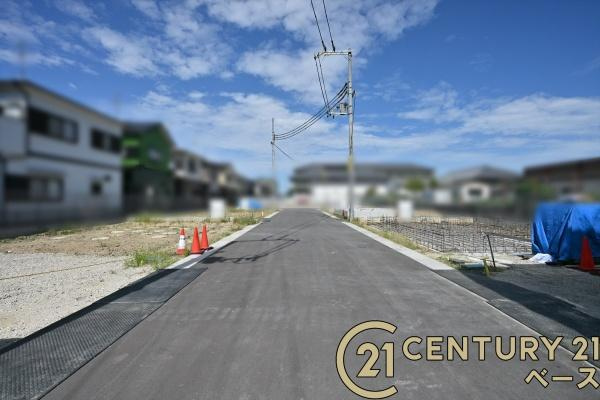 リーブルガーデン指柳町 ５号棟 ／新築一戸建の前面道路含む現地写真|■現地撮影写真■スーパーなど商業施設が徒歩圏内に近接しています。