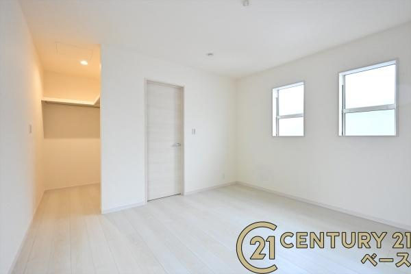 リーブルガーデン指柳町 ５号棟 ／新築一戸建の収納|■広々としたＷＣＬを完備！大きな荷物も楽々収納！■