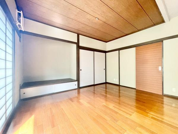 【子供部屋】 | 充分な広さと収納機能を備えた部屋はお子様の自発性と成長を促します。お子様の成長を支える、勉強や好きなことに没頭する学びの空間にどうぞ。