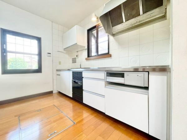 【キッチン】 | キッチンワークしながら大切な家族との会話を楽しむ。家族のコミュニケーションが生まれるキッチンです♪